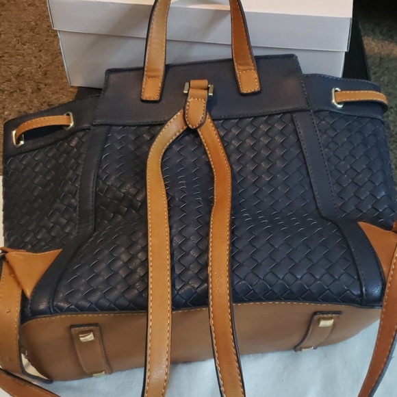 Backpack - Picture 3 of 8